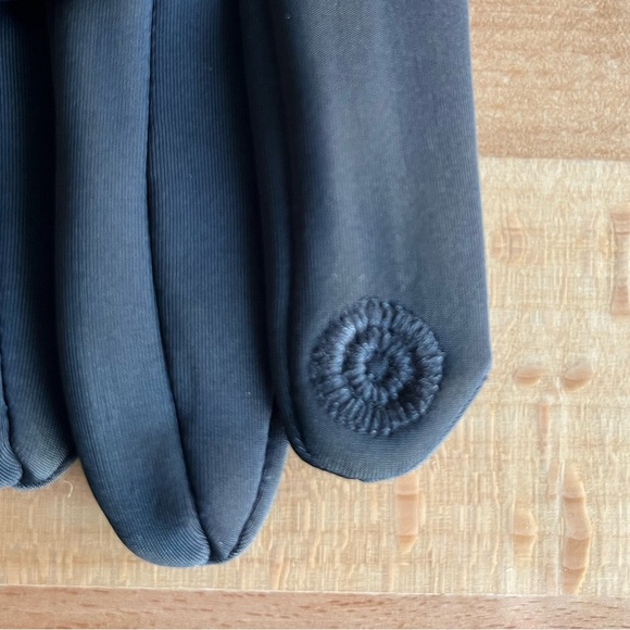 Women’s Tech Touch Gloves by CG Couture Gems in Black Medium  NWT - Picture 3 of 7